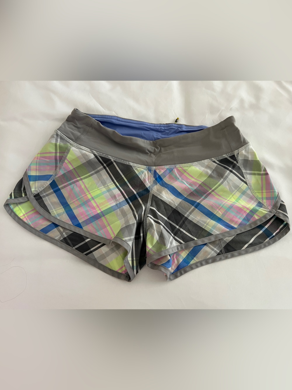 lululemon sz4 speed shorts Multicolor Plaid